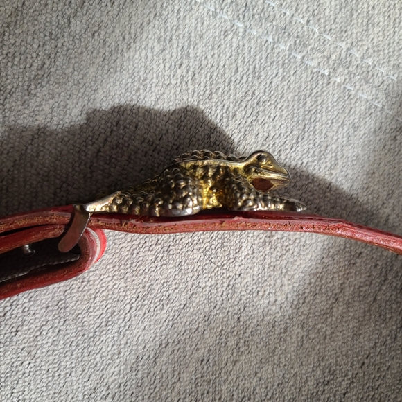 RARE! The Western Boot Red Genuine Alligator Belt with Brass Toad Buckle Sz 30 - Picture 9 of 12